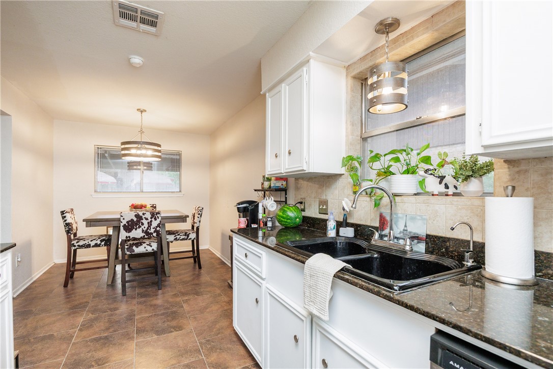3109 Crestwater Drive Corpus Christi TX 78415