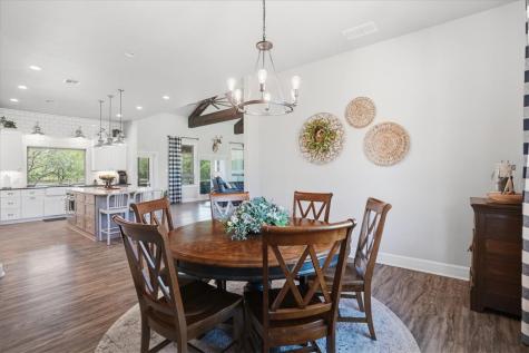 6137 Main Mathis TX 78368