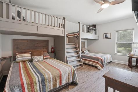 6137 Main Mathis TX 78368