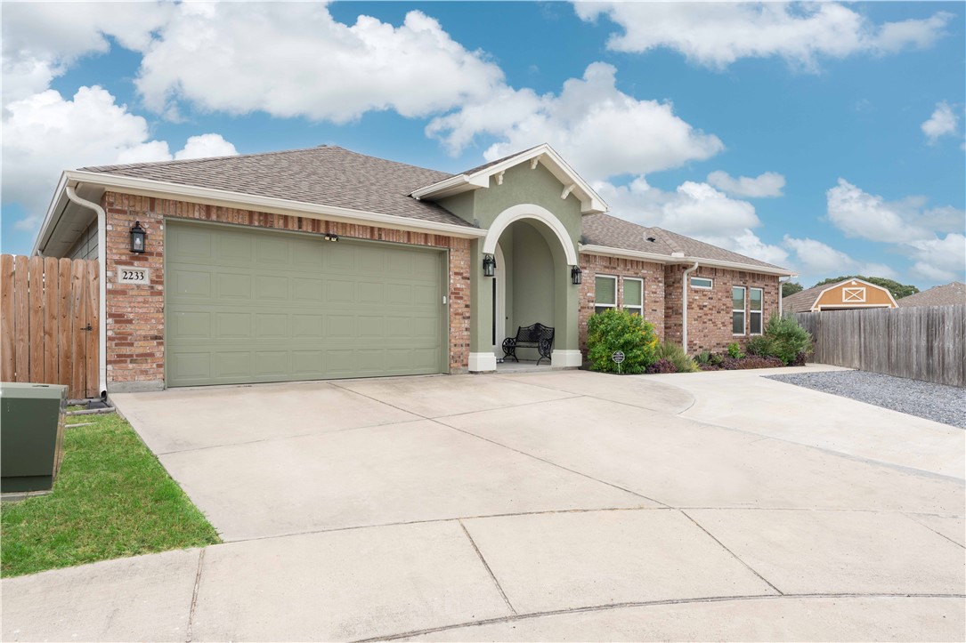 2233 Pinehollow Corpus Christi TX 78418