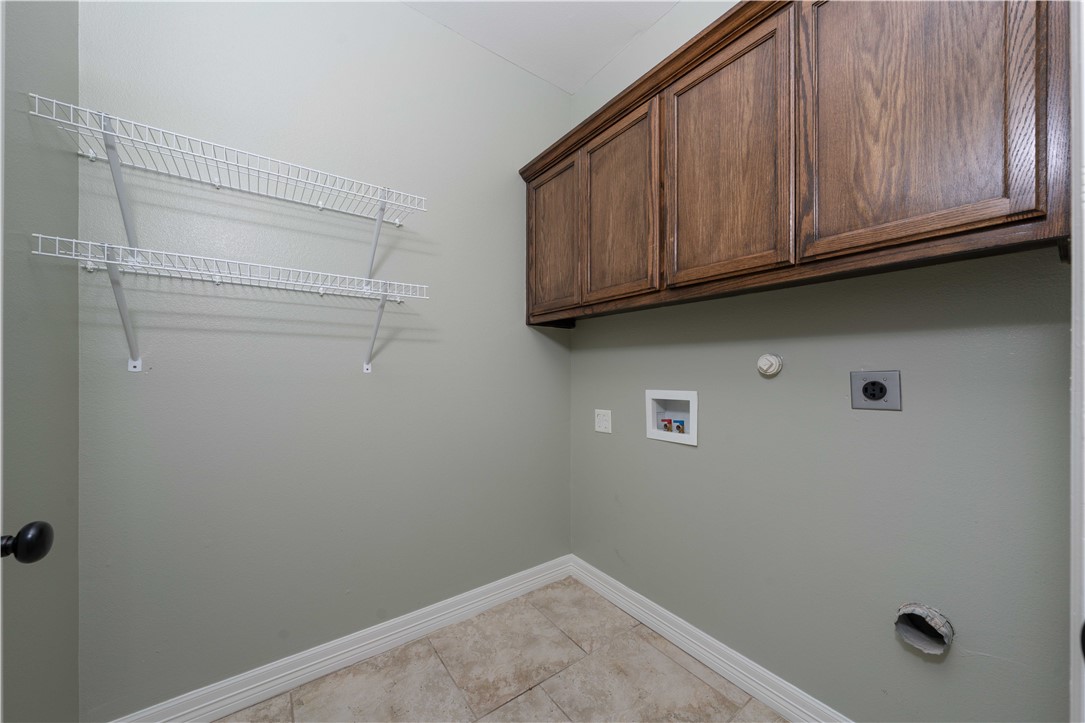 2233 Pinehollow Corpus Christi TX 78418