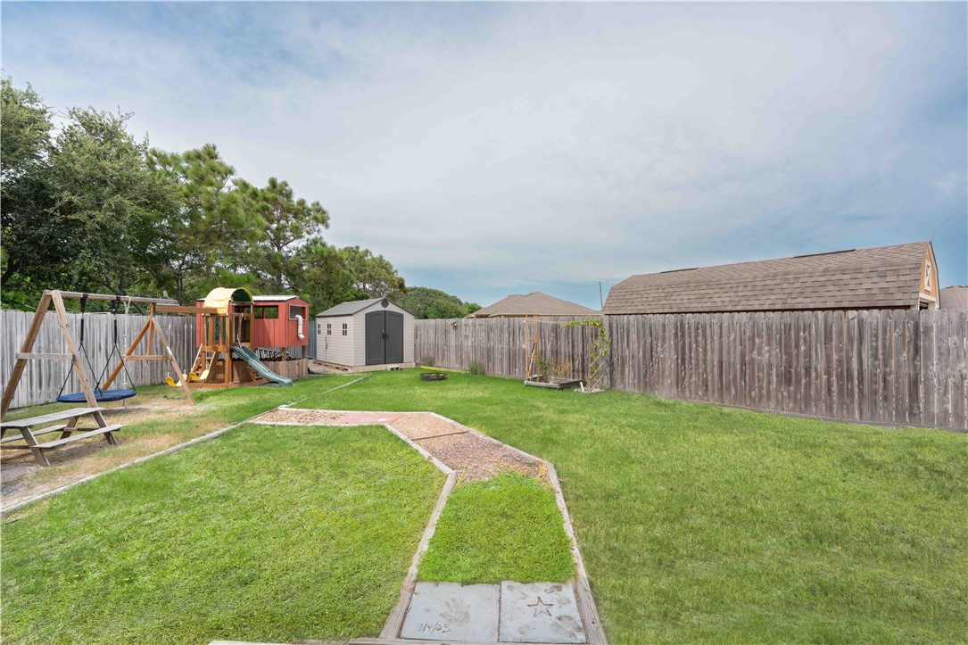 2233 Pinehollow Corpus Christi TX 78418
