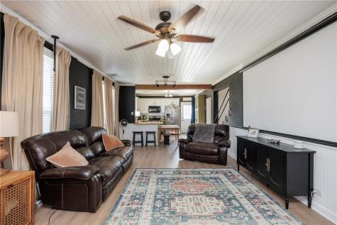 901 S Eugenia Street Orange Grove TX 78372
