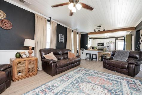 901 S Eugenia Street Orange Grove TX 78372