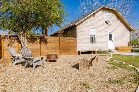 901 S Eugenia Street Orange Grove TX 78372