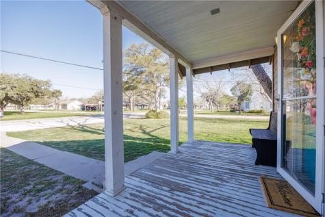 901 S Eugenia Street Orange Grove TX 78372