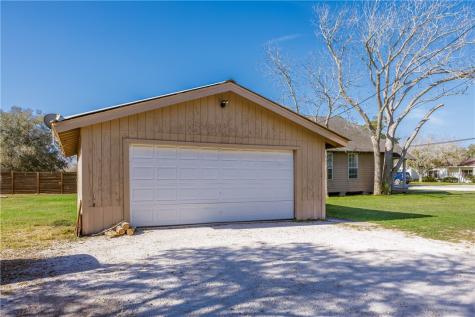 901 S Eugenia Street Orange Grove TX 78372