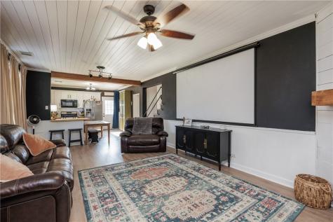 901 S Eugenia Street Orange Grove TX 78372