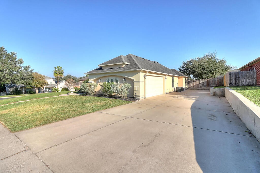 4510 Thoreau Circle Corpus Christi TX 78410