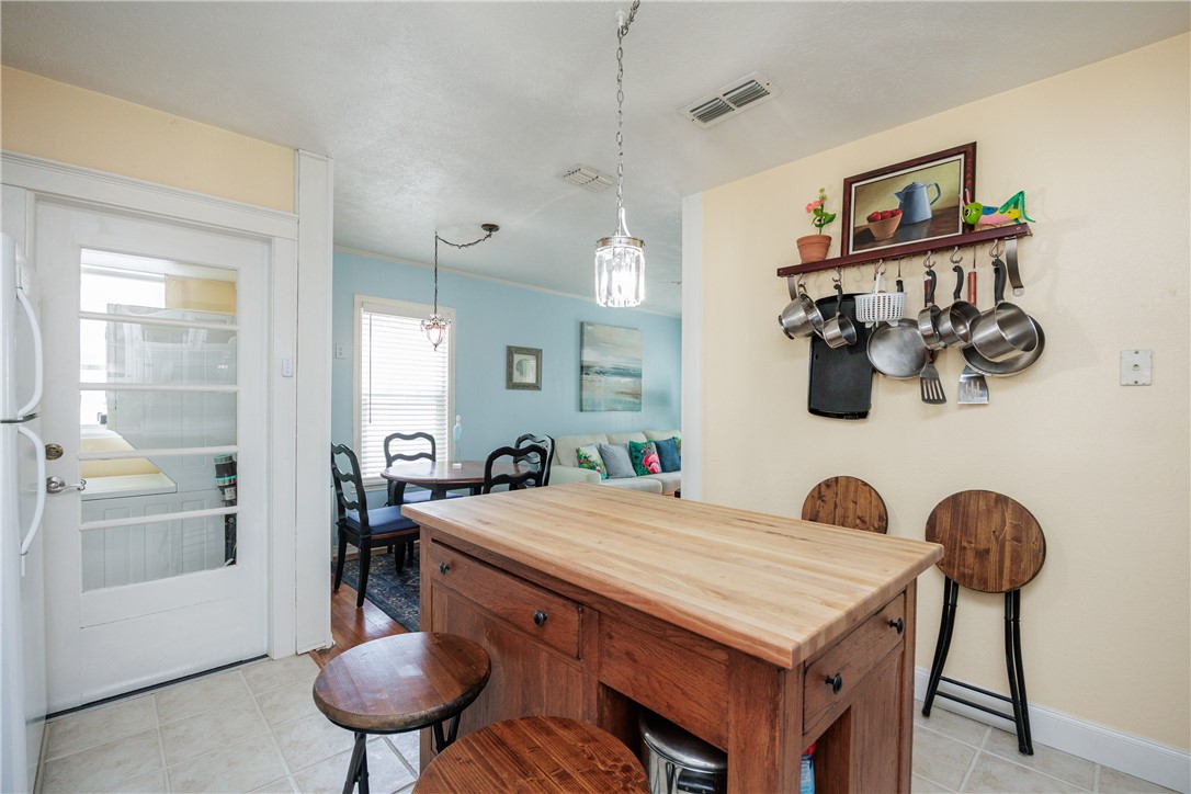 650 Sharon Drive Corpus Christi TX 78412