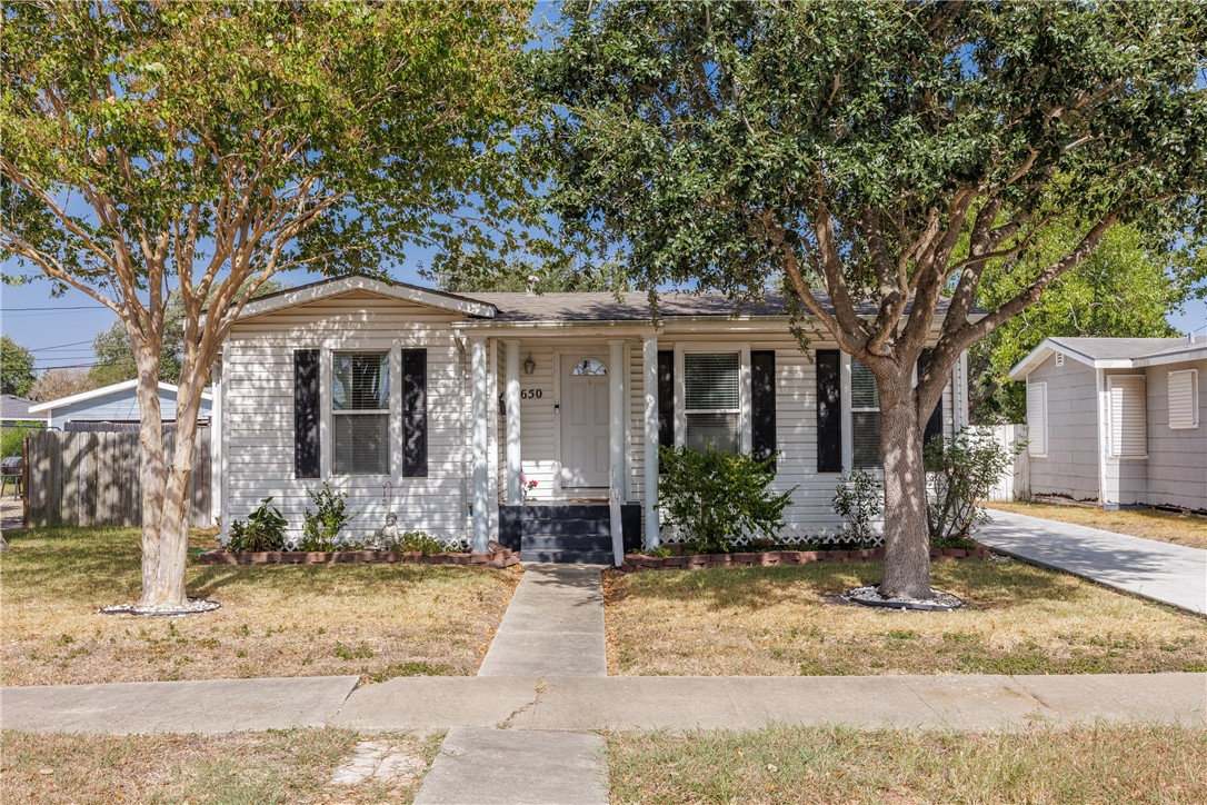 650 Sharon Drive Corpus Christi TX 78412