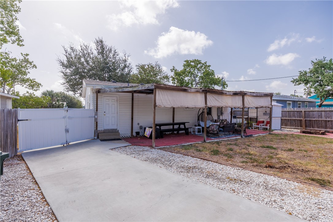 650 Sharon Drive Corpus Christi TX 78412