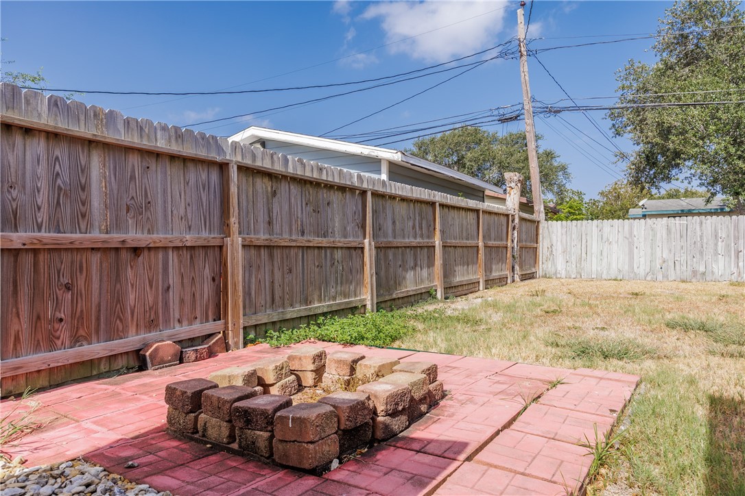 650 Sharon Drive Corpus Christi TX 78412