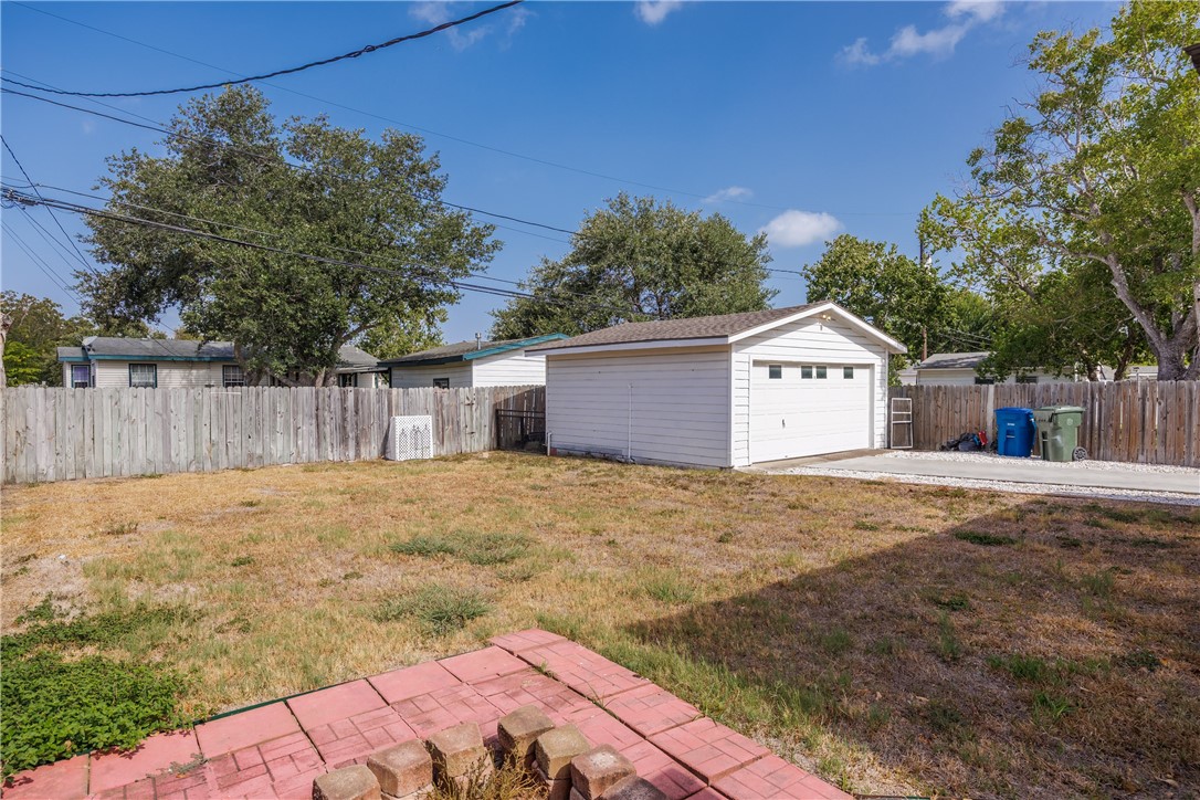 650 Sharon Drive Corpus Christi TX 78412