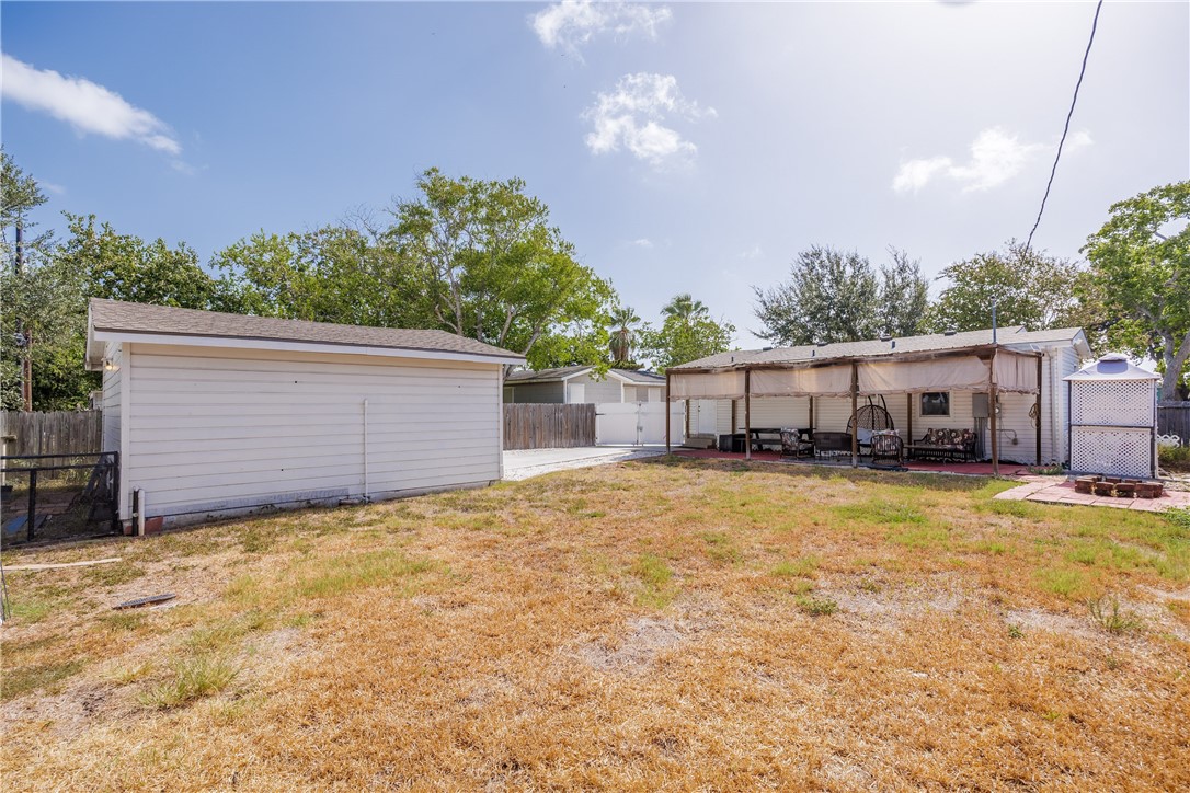 650 Sharon Drive Corpus Christi TX 78412