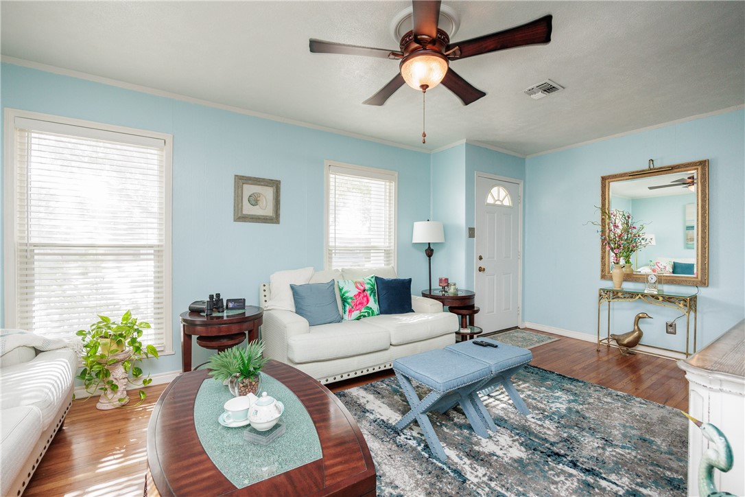 650 Sharon Drive Corpus Christi TX 78412