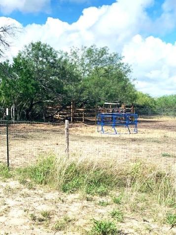 287 County Road 450 Alice TX 78332