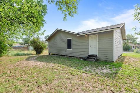 800 Avenue B Sinton TX 78387