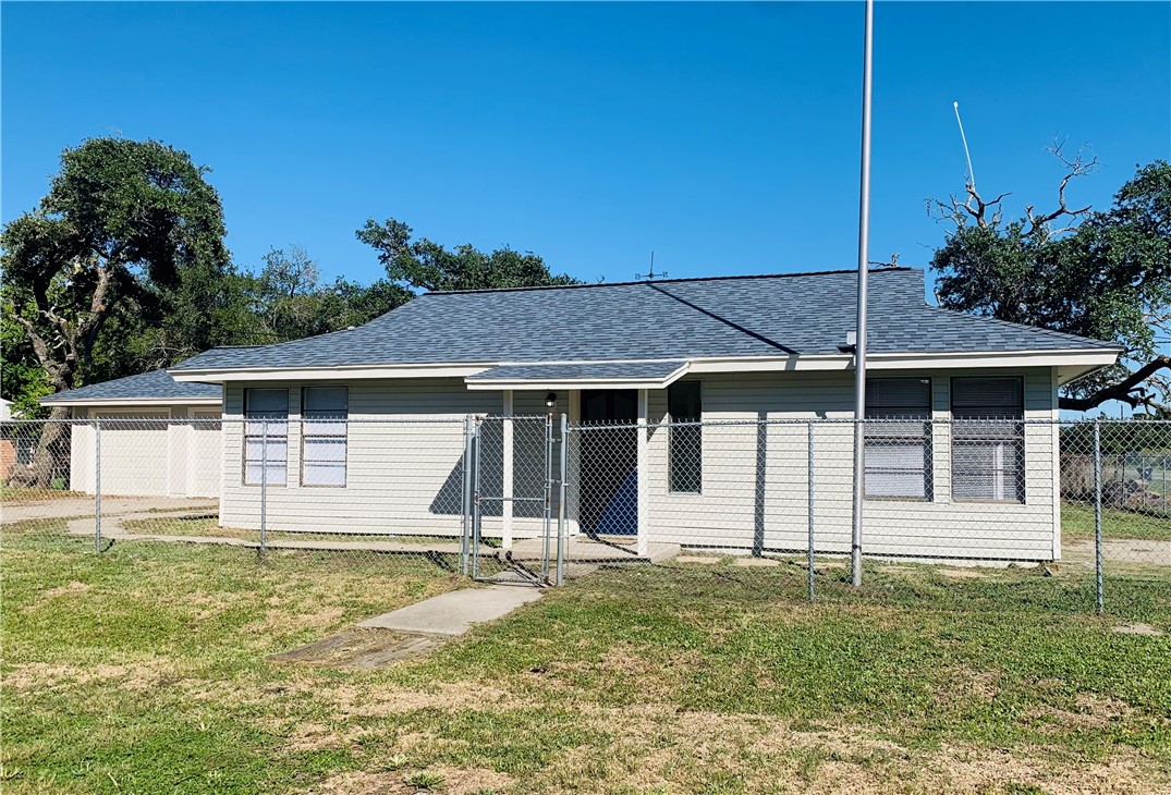 904 N Verne Street Rockport TX 78382