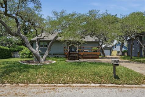 2104 Crescent Drive Rockport TX 78382