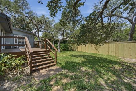 2104 Crescent Drive Rockport TX 78382