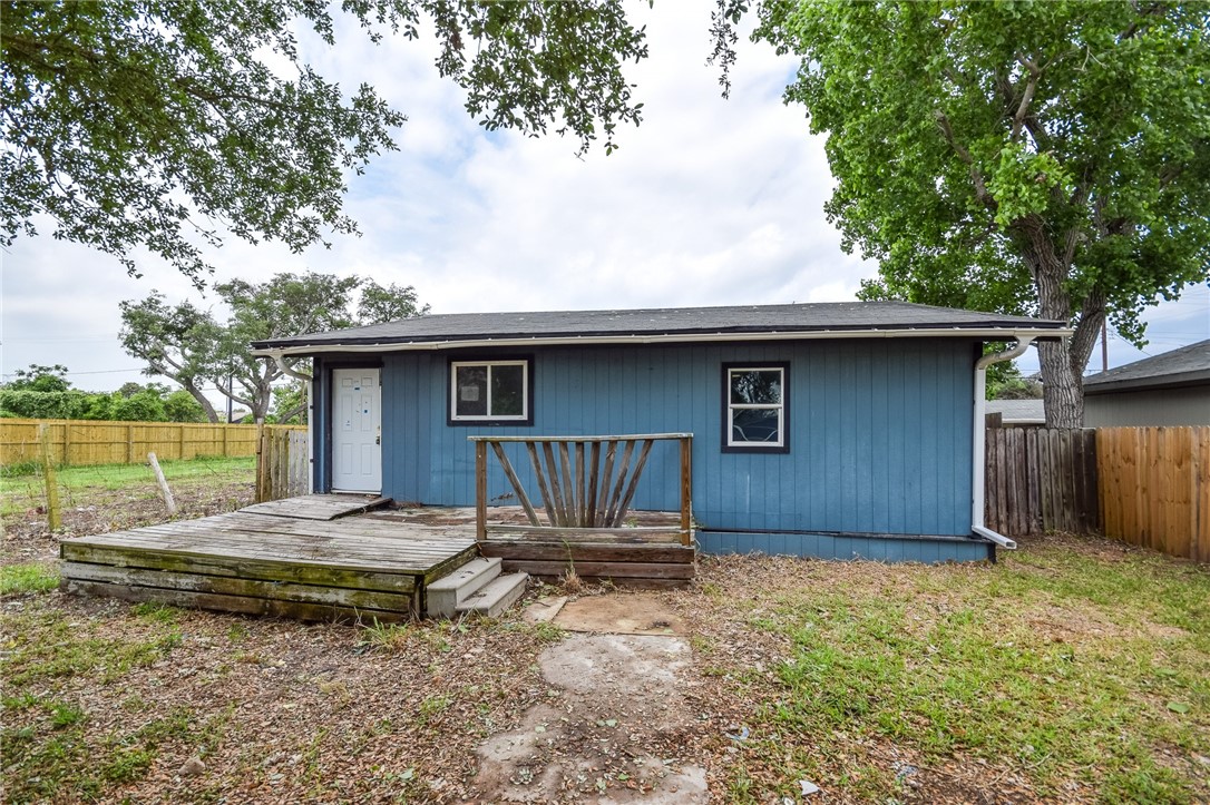 608 S 10th Street Aransas Pass TX 78336