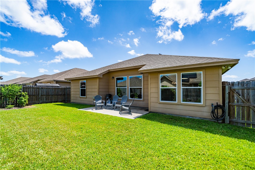 2221 Spoonbill Drive Corpus Christi TX 78414