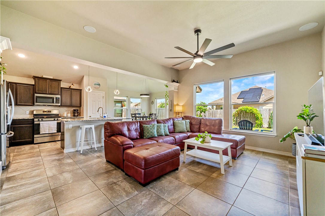 2221 Spoonbill Drive Corpus Christi TX 78414