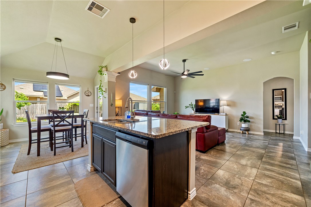 2221 Spoonbill Drive Corpus Christi TX 78414