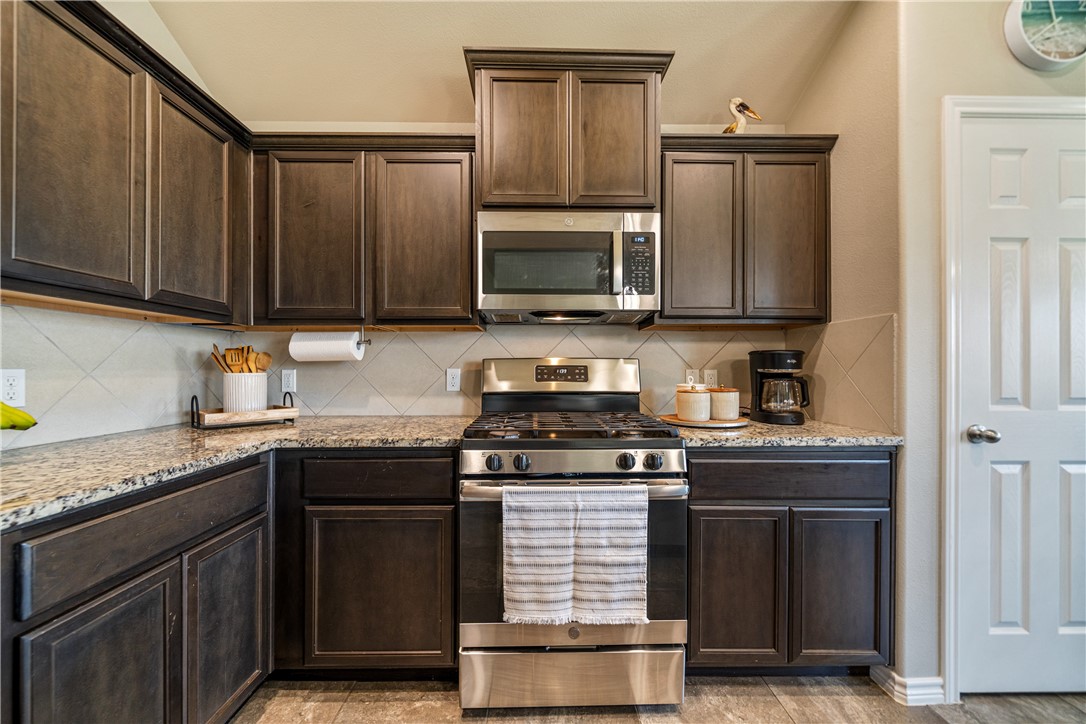 2221 Spoonbill Drive Corpus Christi TX 78414