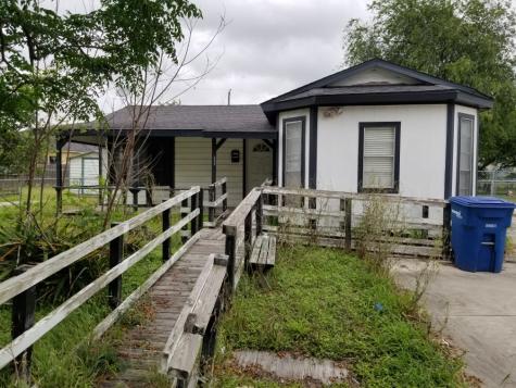 1630 Hudson Street Corpus Christi TX 78416