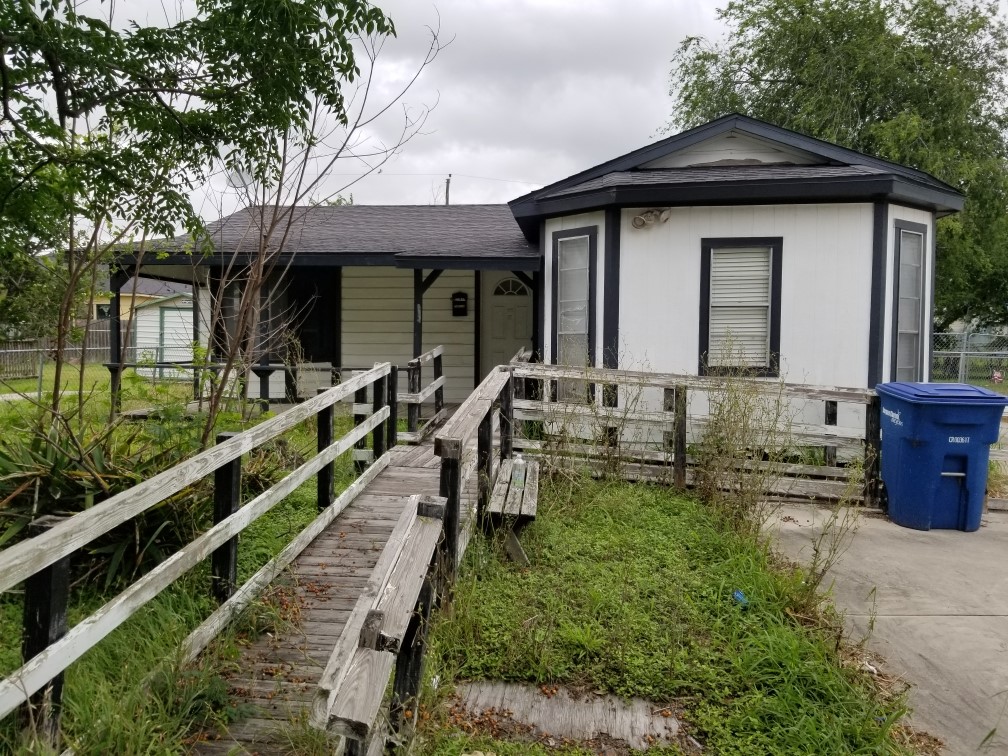 1630 Hudson Street Corpus Christi TX 78416