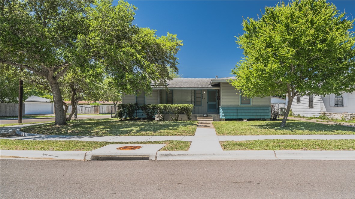 654 Vaky Street Corpus Christi TX 78404