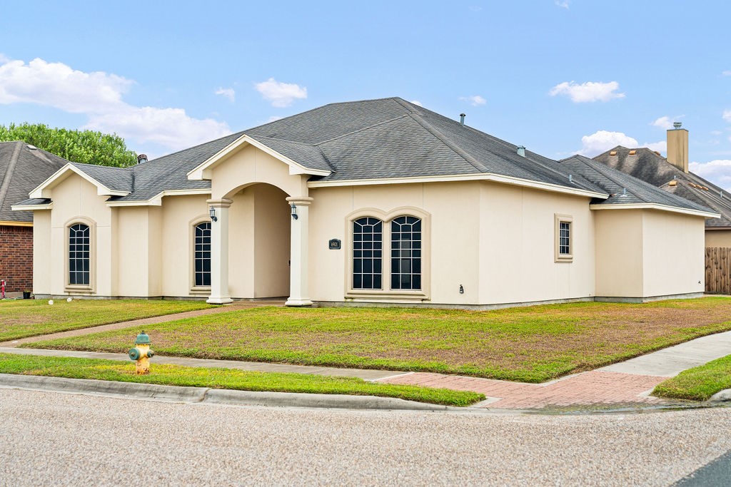 6901 King George Place Corpus Christi TX 78414