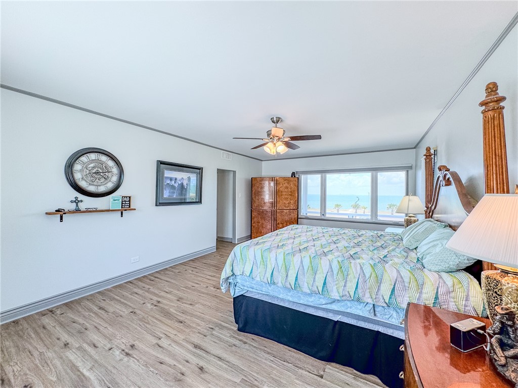 2925 Ocean Drive Corpus Christi TX 78404