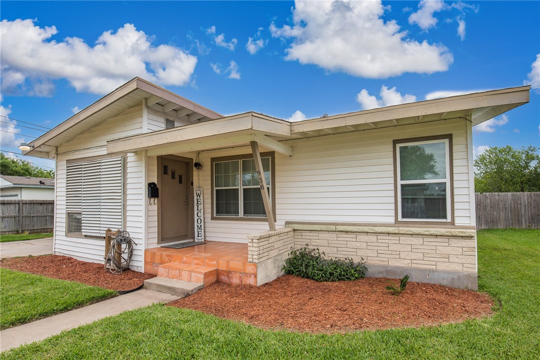 938 Ashland Drive Corpus Christi TX 78412