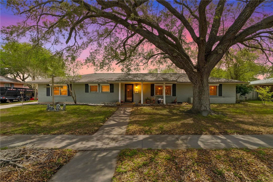 517 Catalina Place Corpus Christi TX 78411