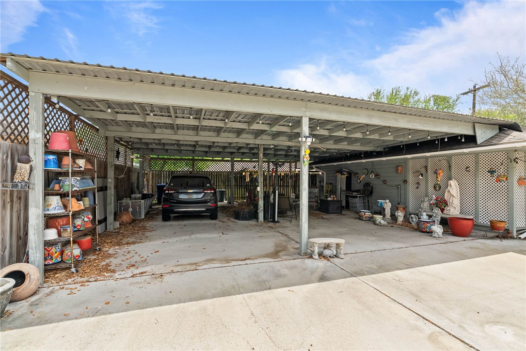 517 Catalina Place Corpus Christi TX 78411