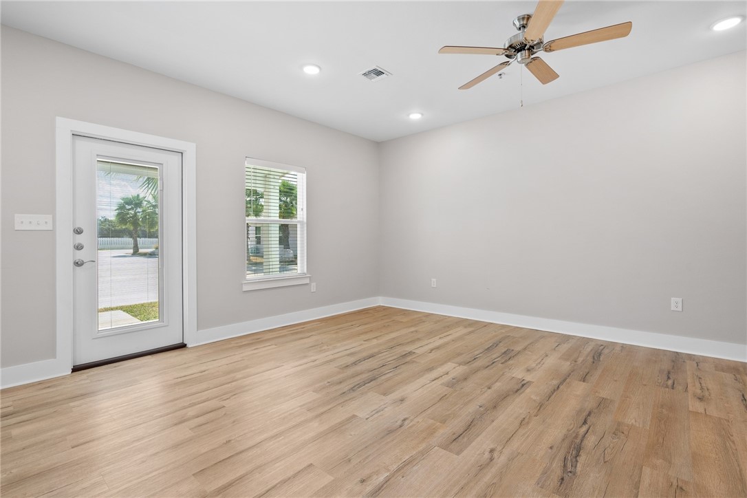 153 Oasis Circle Rockport TX 78382