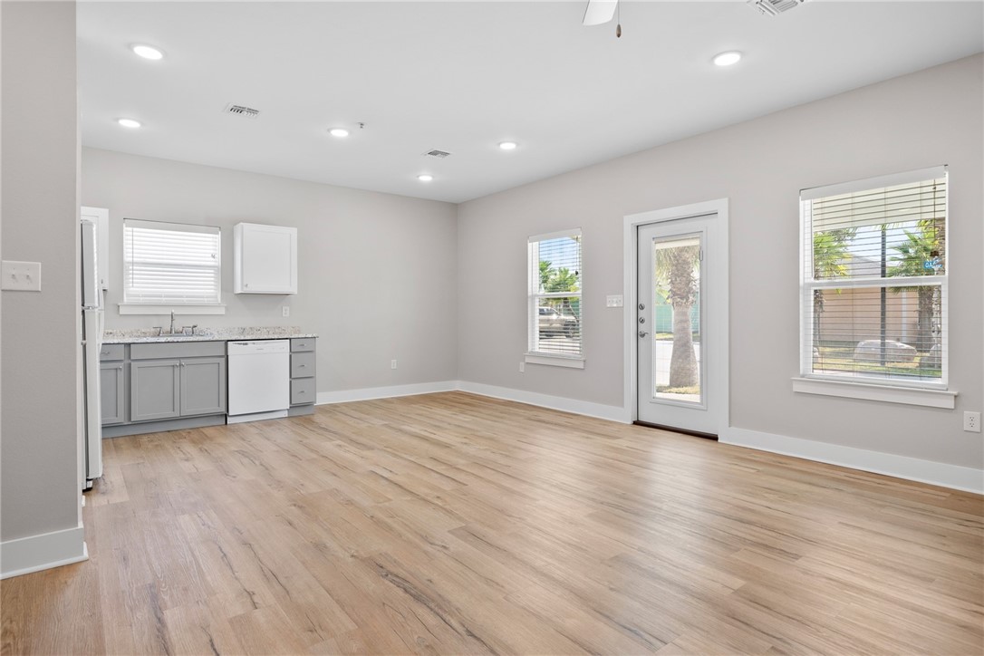 153 Oasis Circle Rockport TX 78382