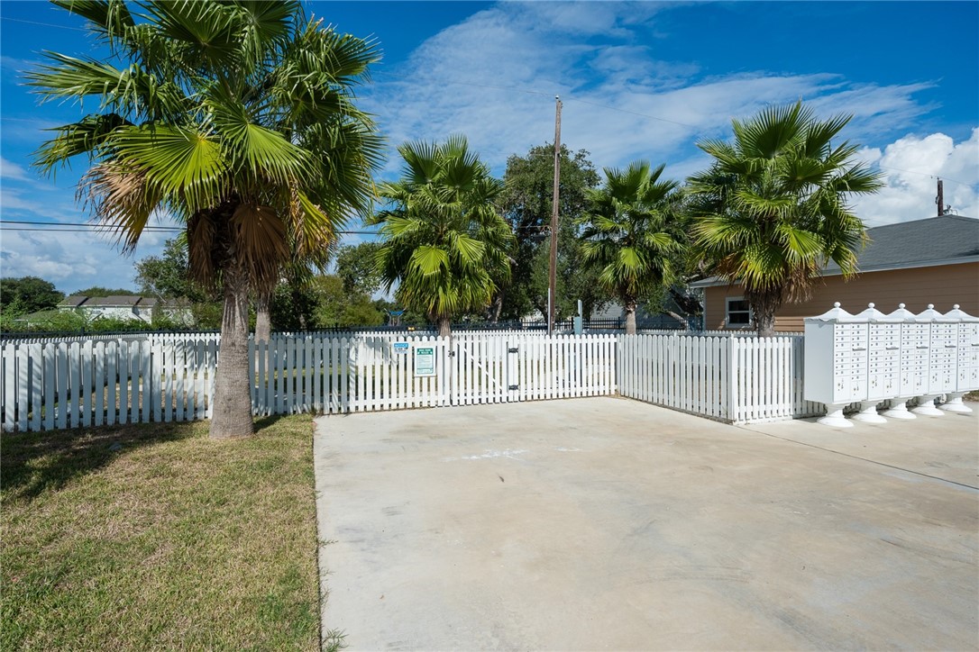 153 Oasis Circle Rockport TX 78382