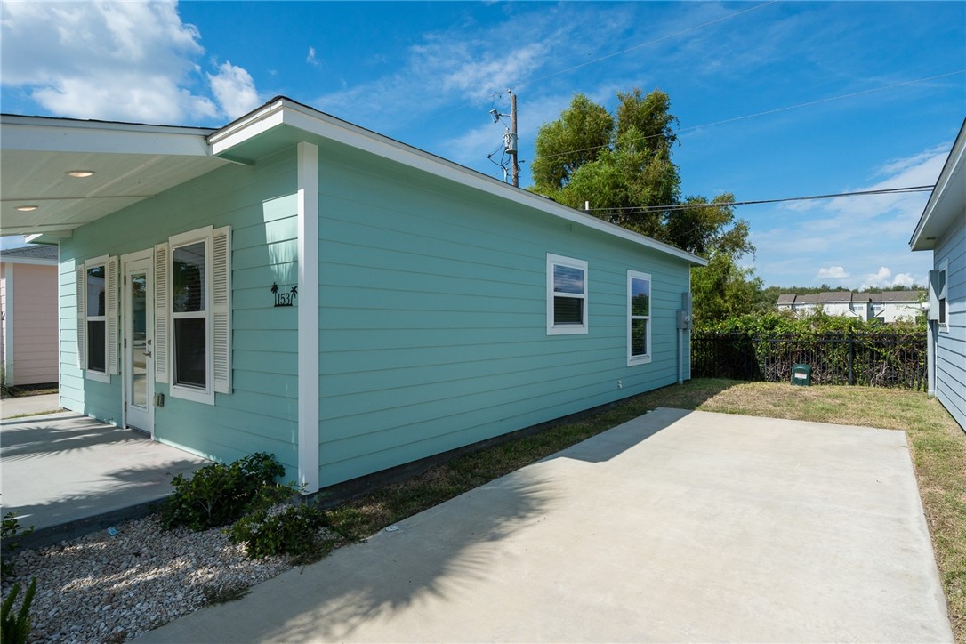 153 Oasis Circle Rockport TX 78382