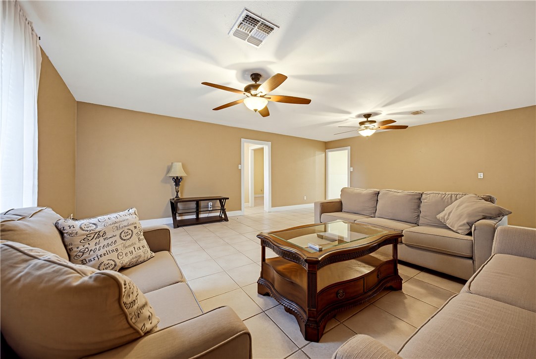 2122 Sentinel Drive Corpus Christi TX 78418