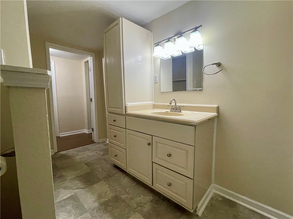 3030 Waldron Corpus Christi TX 78418