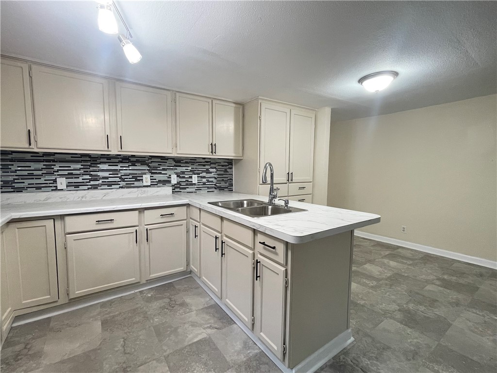 3030 Waldron Corpus Christi TX 78418