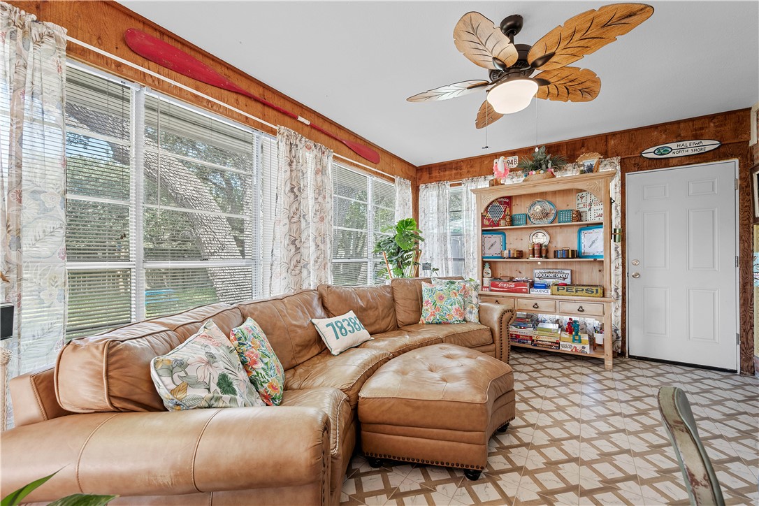 843 Pine Avenue Rockport TX 78382