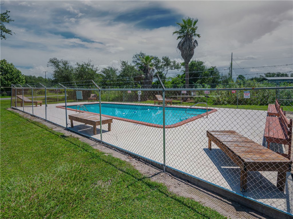 11 & 12 Bayview Loop Rockport TX 78382