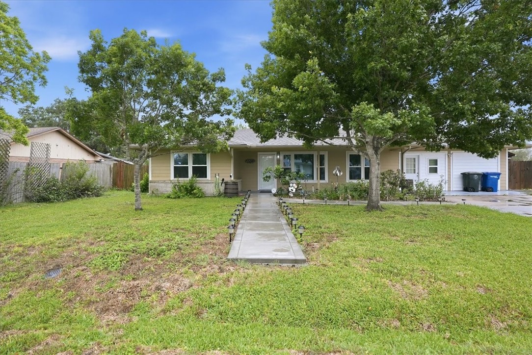 11233 Windsor Drive Corpus Christi TX 78410