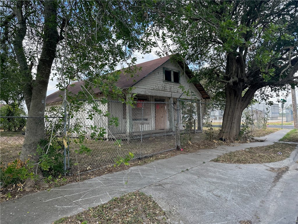 1315 Morris Avenue Corpus Christi TX 78401