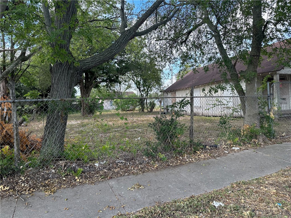1315 Morris Avenue Corpus Christi TX 78401